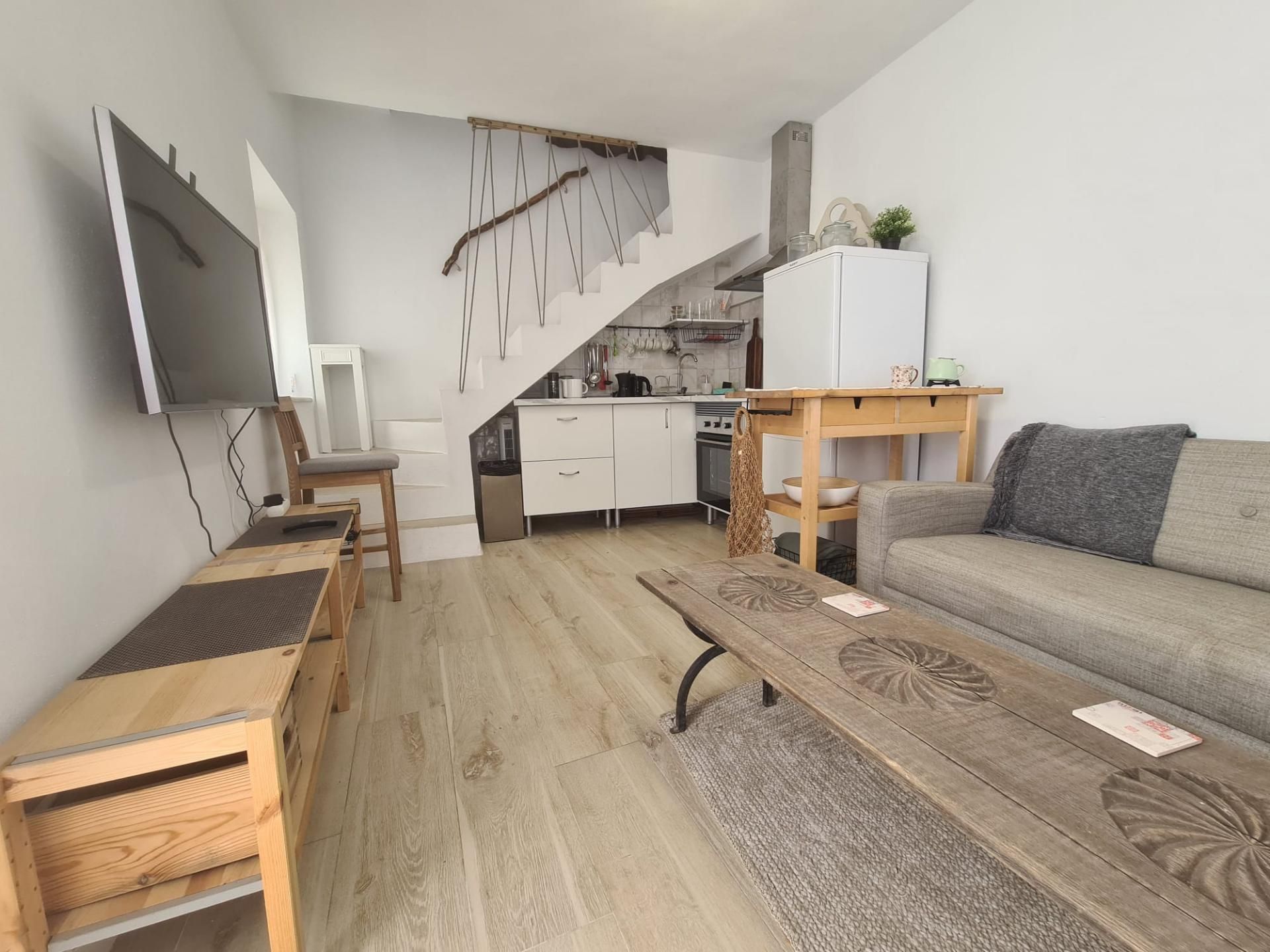 Living room of Duplex for sale in Casares  with Parquet flooring, Terrace and Furnished