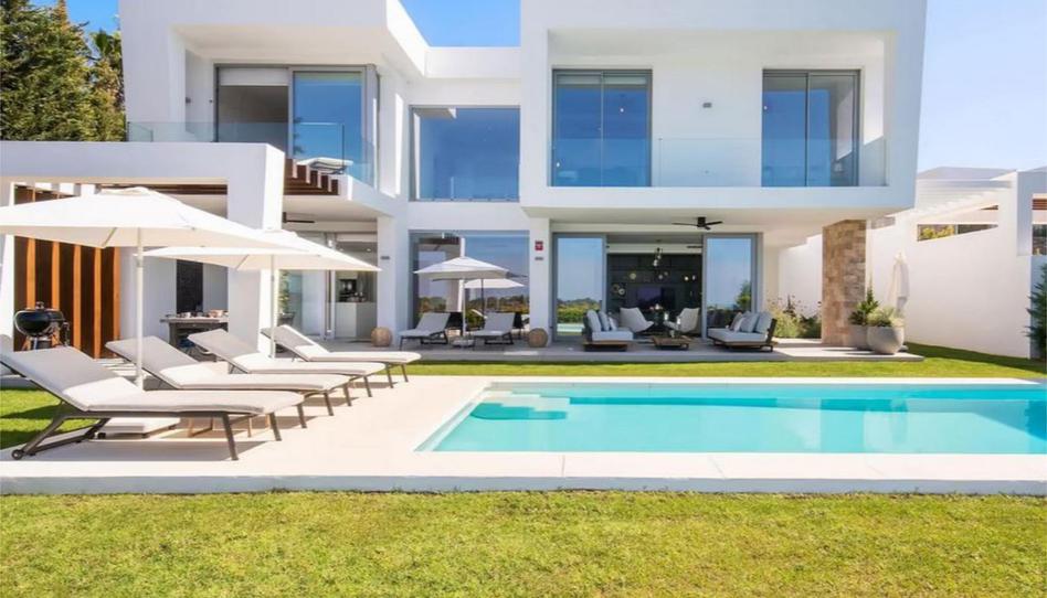 Single-family semi-detached to rent in Calle Bunker, 5, Bahía de Marbella, Málaga - image 1 Photo 1 of Single-family semi-detached to rent in Calle Bunker, 5, Bahía de Marbella, Málaga