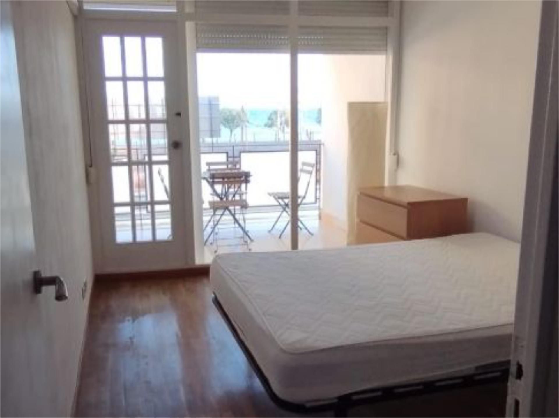 Bedroom of Flat to rent in El Masnou  with Air Conditioner, Parquet flooring and Terrace