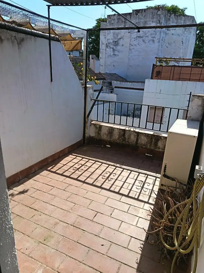 Einfamilien-Reihenhaus zum Verkauf in Paseo de la Ribera, 22, Casco Histórico - Ribera - San Basilio Terrasse von Einfamilien-Reihenhaus zum Verkauf in Córdoba Capital mit Terrasse und Balkon
