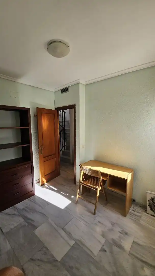 Einfamilien-Reihenhaus zum Verkauf in Paseo de la Ribera, 22, Casco Histórico - Ribera - San Basilio Einfamilien-Reihenhaus zum Verkauf in Córdoba Capital mit Terrasse und Balkon