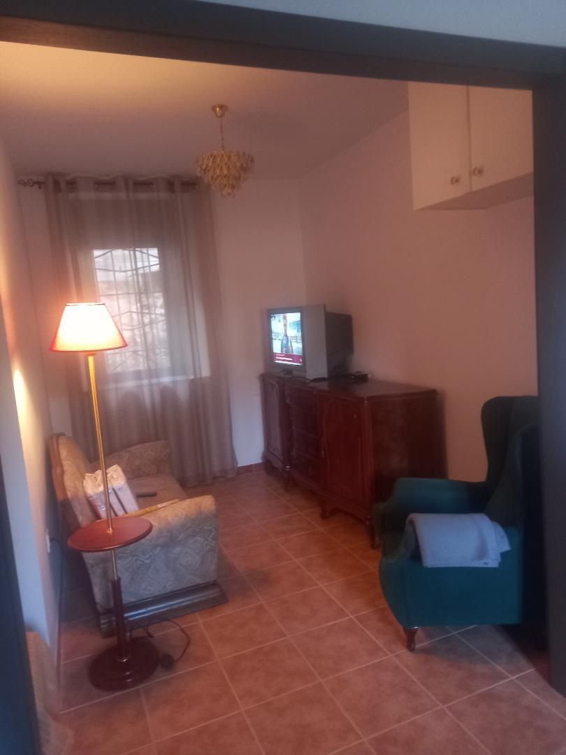 Living room of Single-family semi-detached to rent in Villamanín  with Heating, Terrace and Storage room