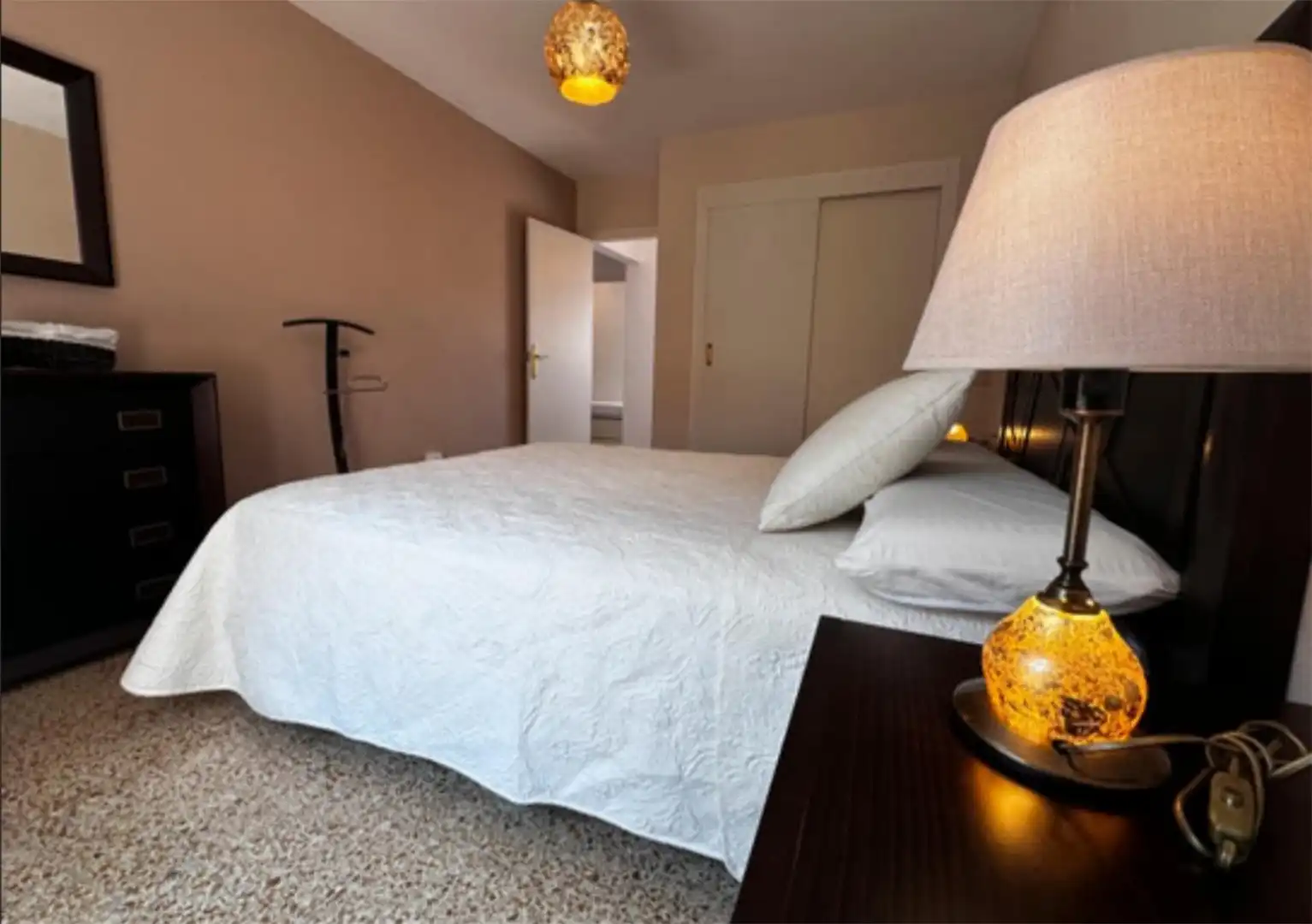 Bedroom of Flat for rent in Valladolid  with Air Conditioner and Furnished