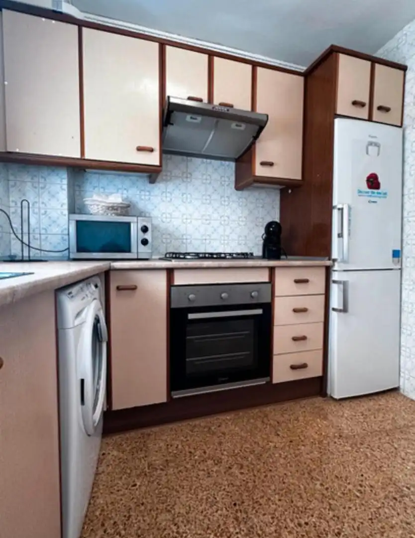Kitchen of Flat for rent in Valladolid  with Air Conditioner and Furnished