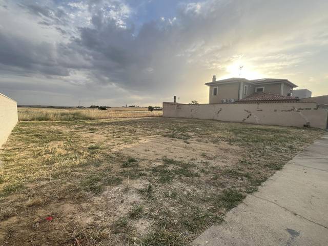 Terreno en Venta en Calle Río Órbigo, 14 en Morales del Vino