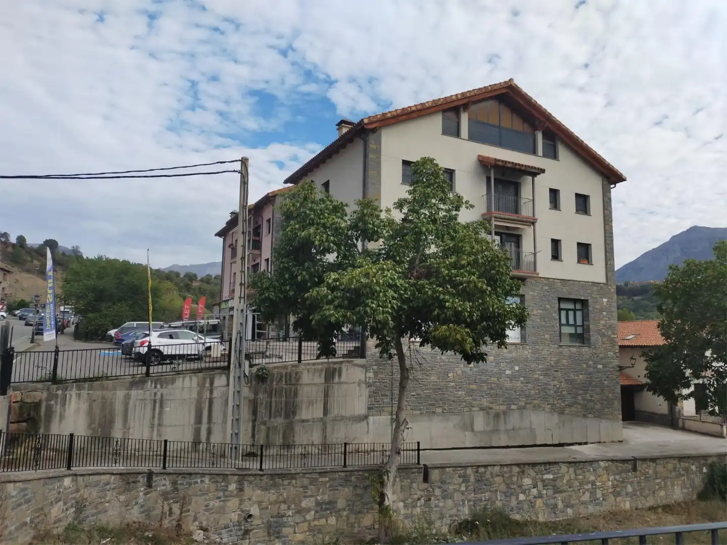 Wohnungen zur Miete in Avenida Pineta, 9, Puértolas Außenansicht von Wohnungen zur Miete in Puértolas mit Heizung, Parkett und Möbliert