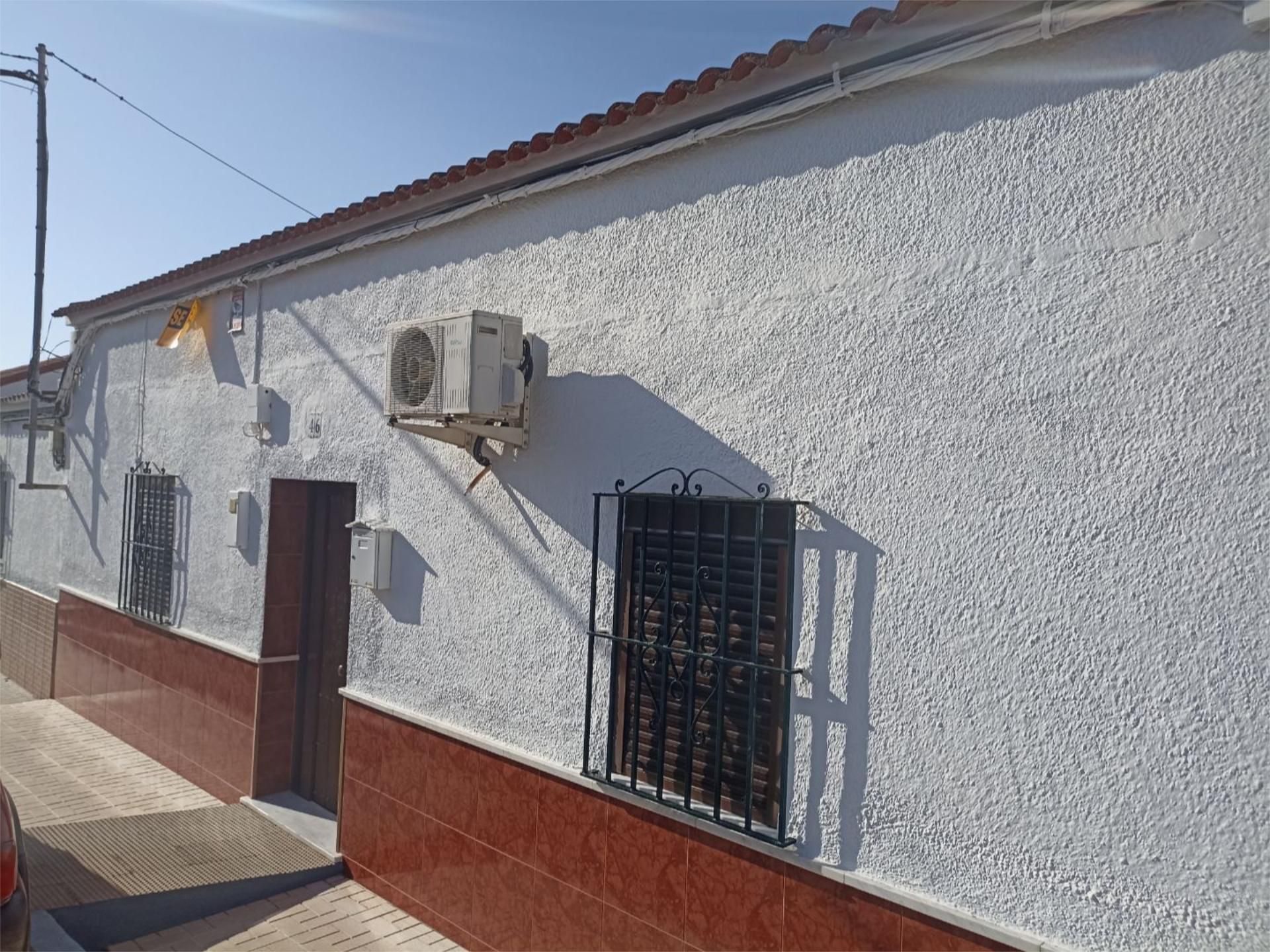 Exterior view of House or chalet for sale in Aznalcóllar  with Air Conditioner and Terrace