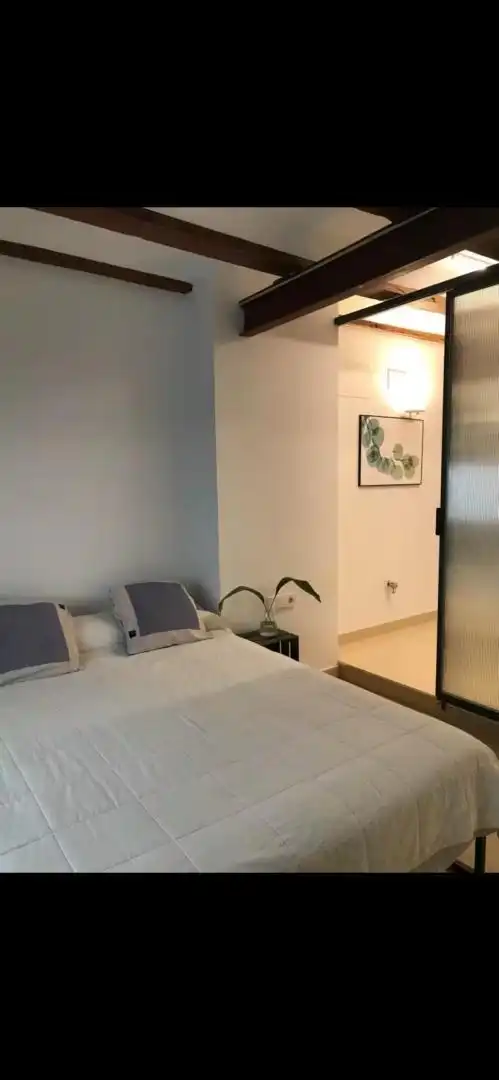 Pis en venda a Carrer del Rei en Jaume, 5, El Pilar Dormitori de Pis en venda en Valencia Capital amb Aire condicionat