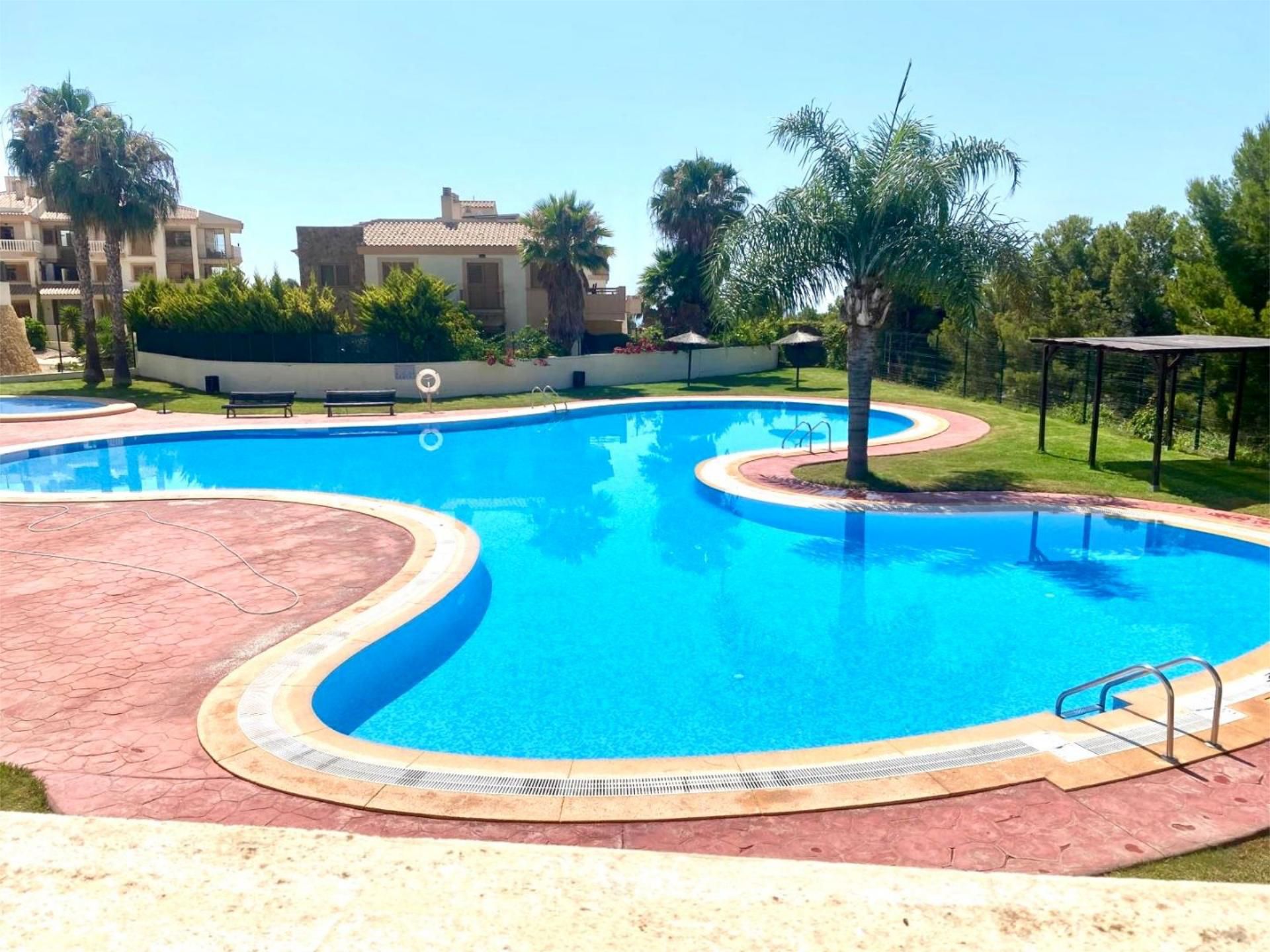Piscina de Piso de alquiler en Finestrat con Aire acondicionado, Calefacción y Jardín privado