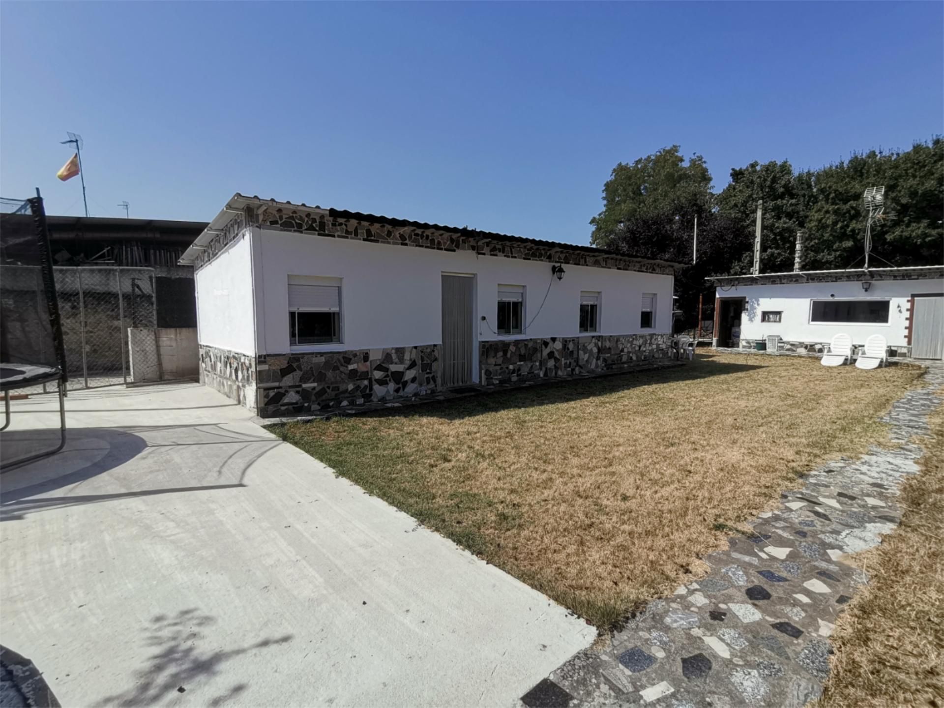Vista exterior de Casa o xalet en venda en Medina de Pomar amb Terrassa