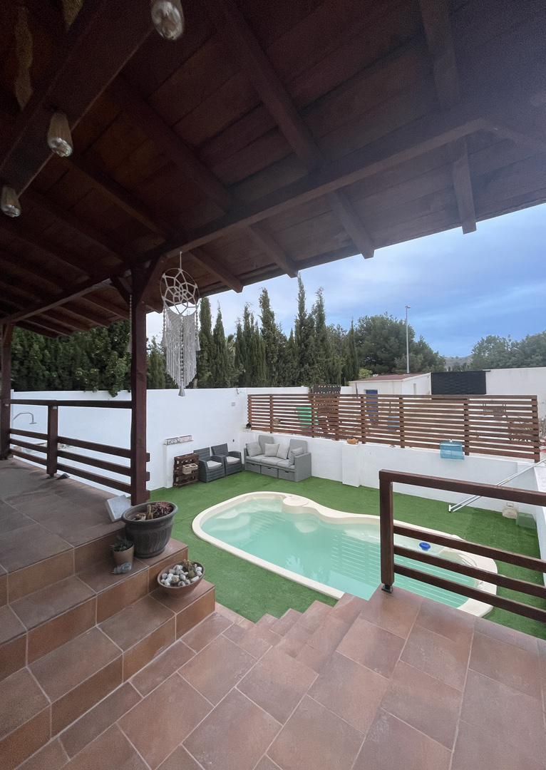 Piscina de Casa o chalet de alquiler en Busot con Calefacción, Jardín privado y Terraza