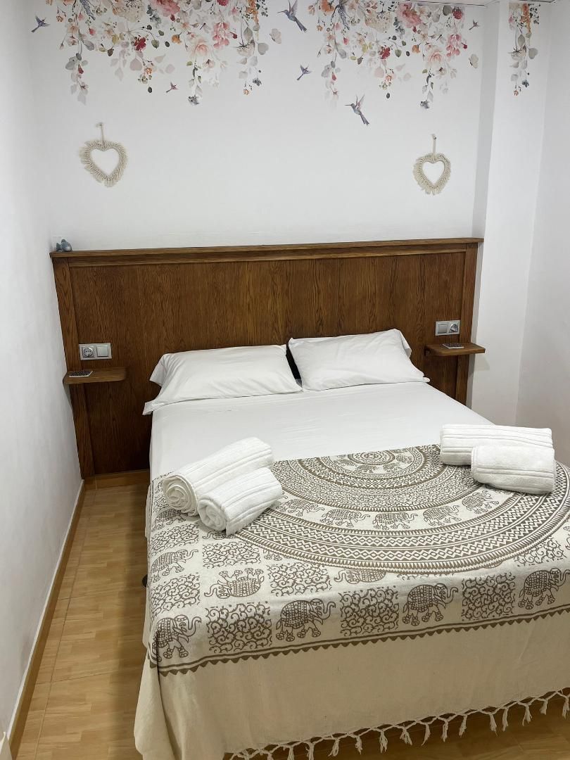 Dormitori de Apartament de lloguer en Rincón de la Victoria amb Aire condicionat, Calefacció i Terrassa