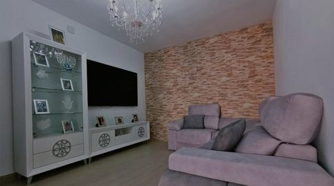 Foto 2 de Casa adosada en venta en Calle Cooperativa Olivarera, 44, Humilladero, Málaga
