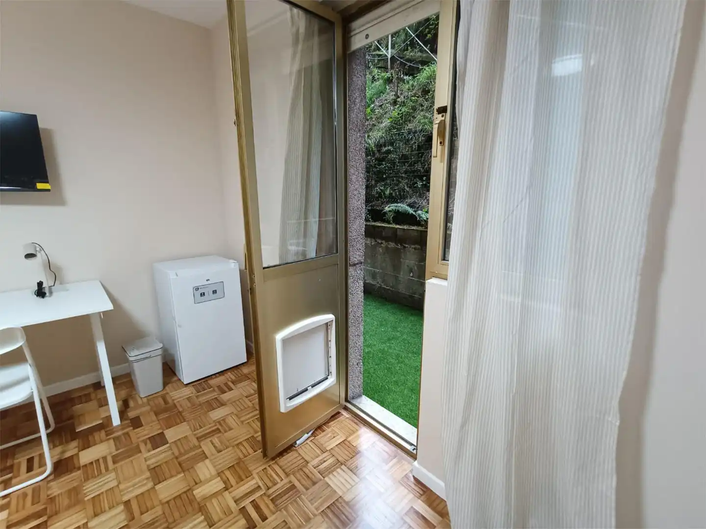Room in Calle Vital Aza Álvarez-Buylla, 11, La Villa - Bazuelo Room in Calle Vital Aza Álvarez-Buylla, 11, La Villa - Bazuelo