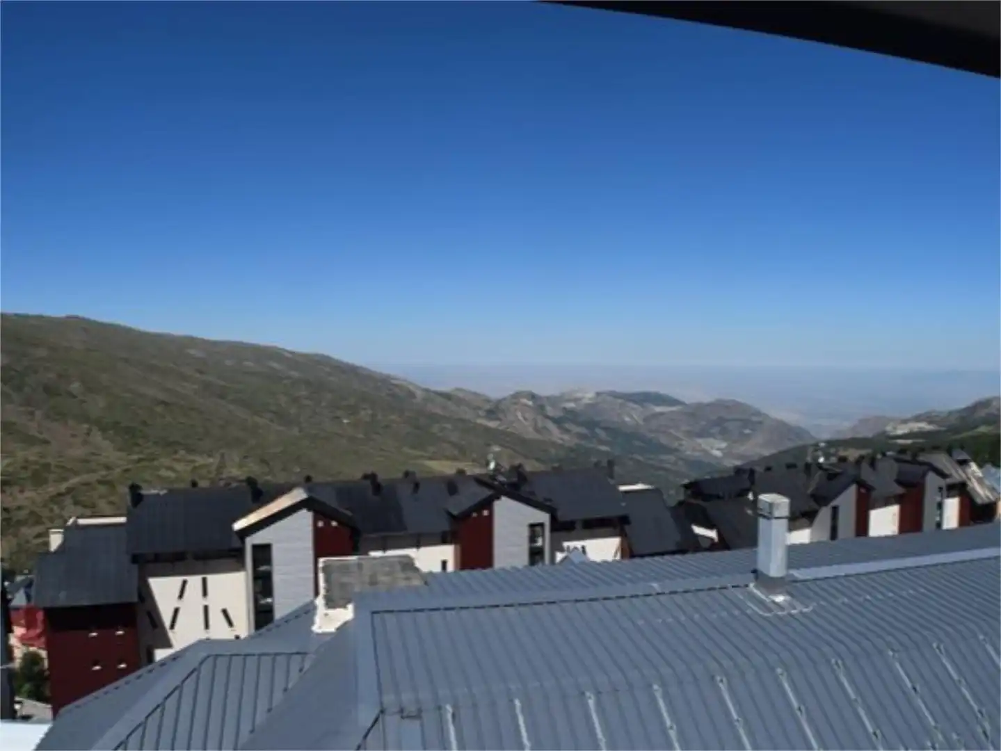 Vista exterior de Pis en venda en Sierra Nevada amb Piscina