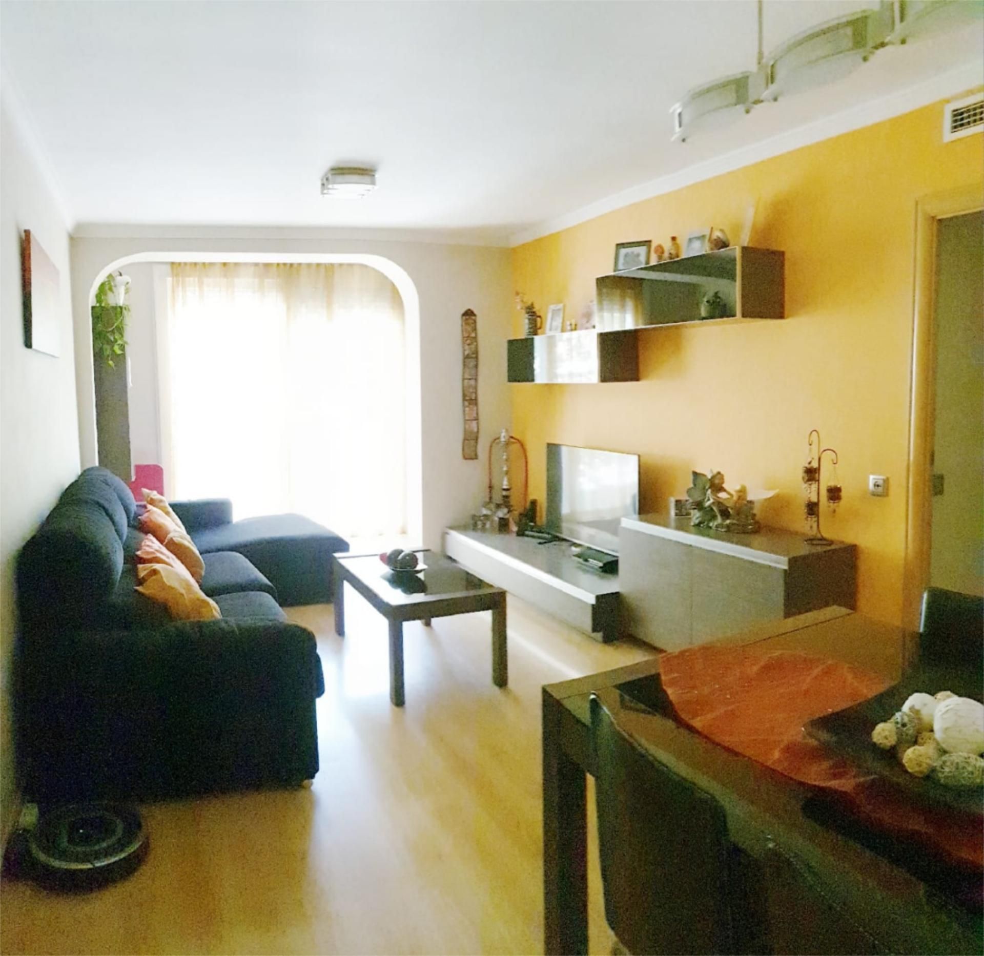 Living room of Flat for sale in Sant Feliu de Llobregat  with Air Conditioner and Balcony