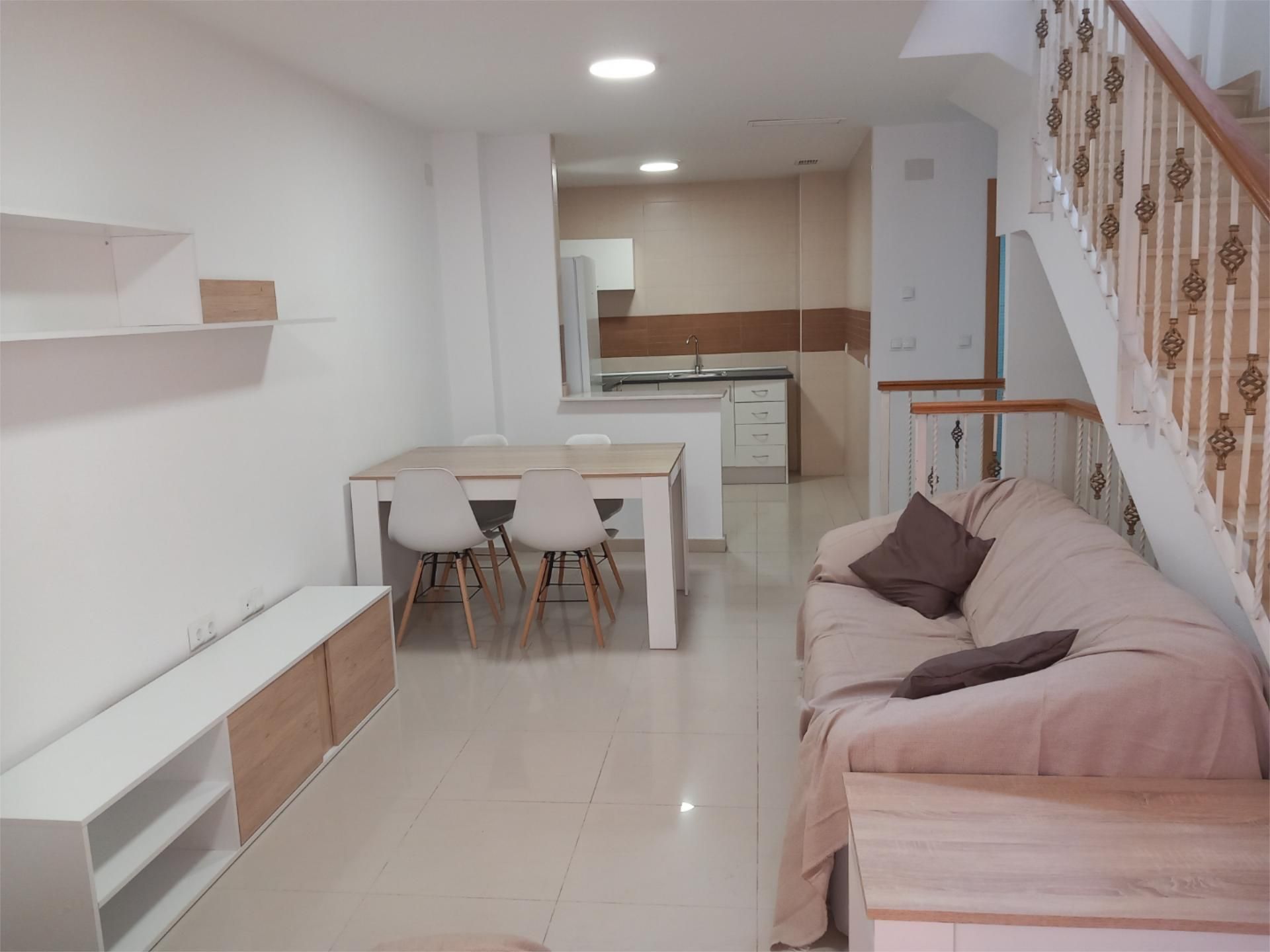 Sala d'estar de Dúplex de lloguer en Orihuela amb Piscina, Moblat i Forn