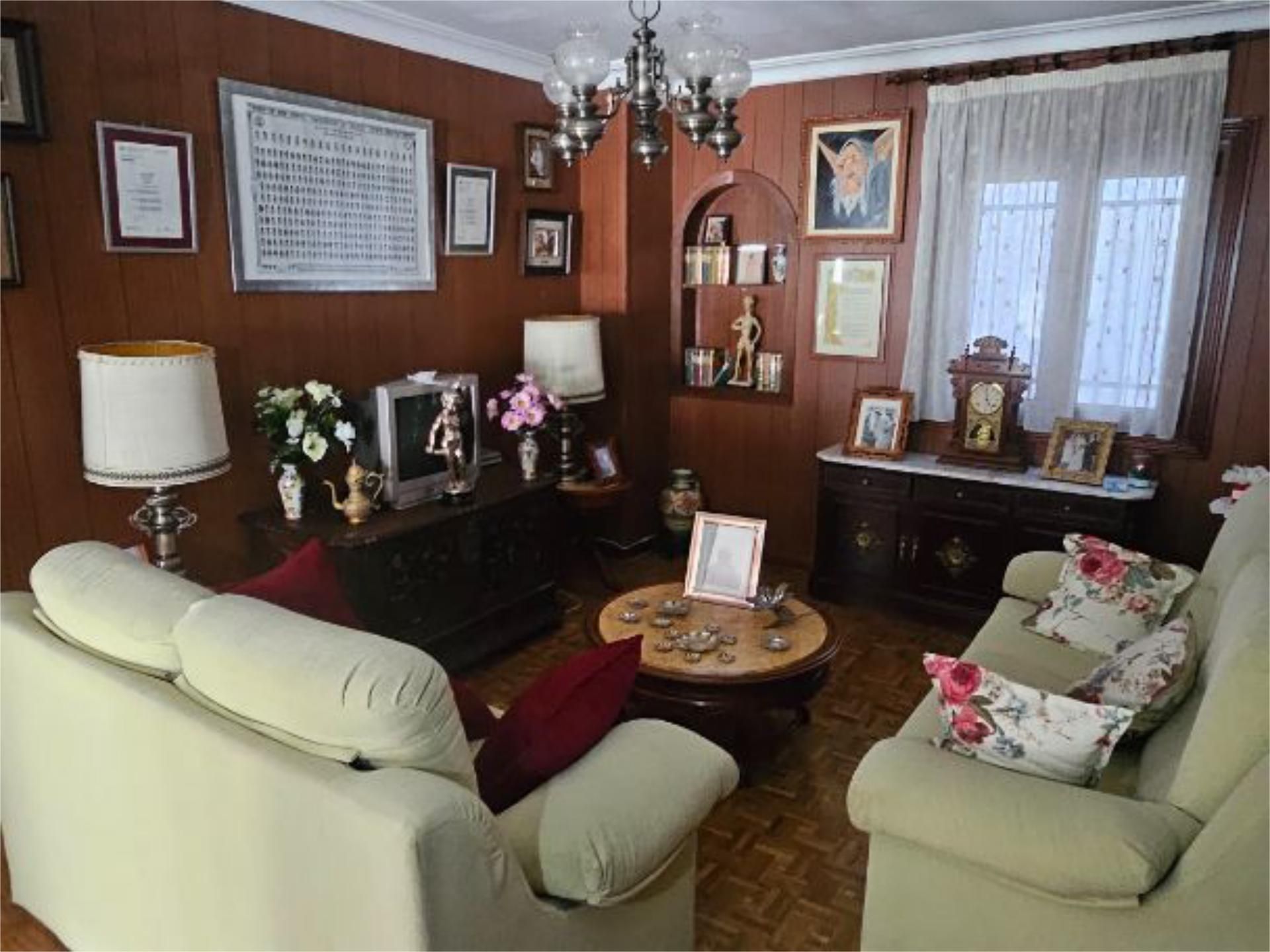 Living room of Flat to rent in  Huelva Capital  with Air Conditioner, Heating and Parquet flooring