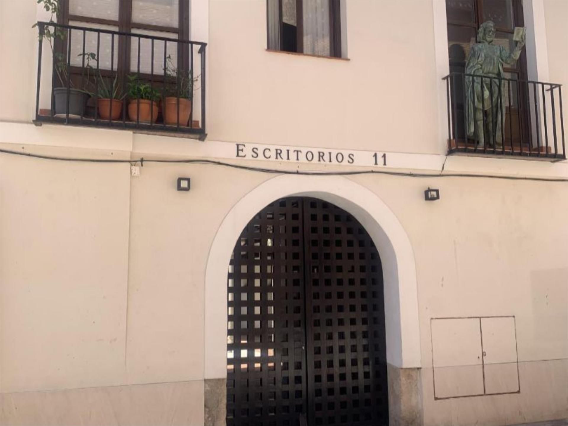 Exterior view of Flat for sale in Alcalá de Henares  with Air Conditioner, Heating and Private garden
