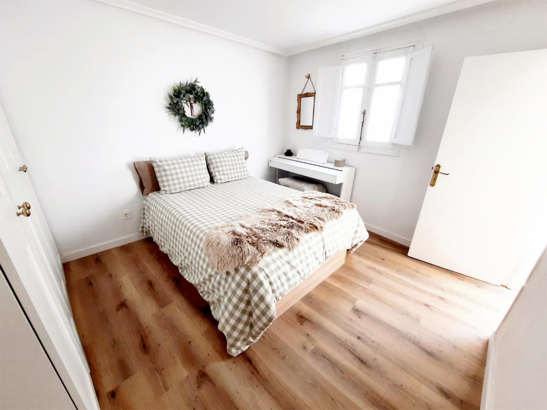 Habitación de Casa o chalet en venta en San Andrés del Rabanedo con Calefacción y Amueblado
