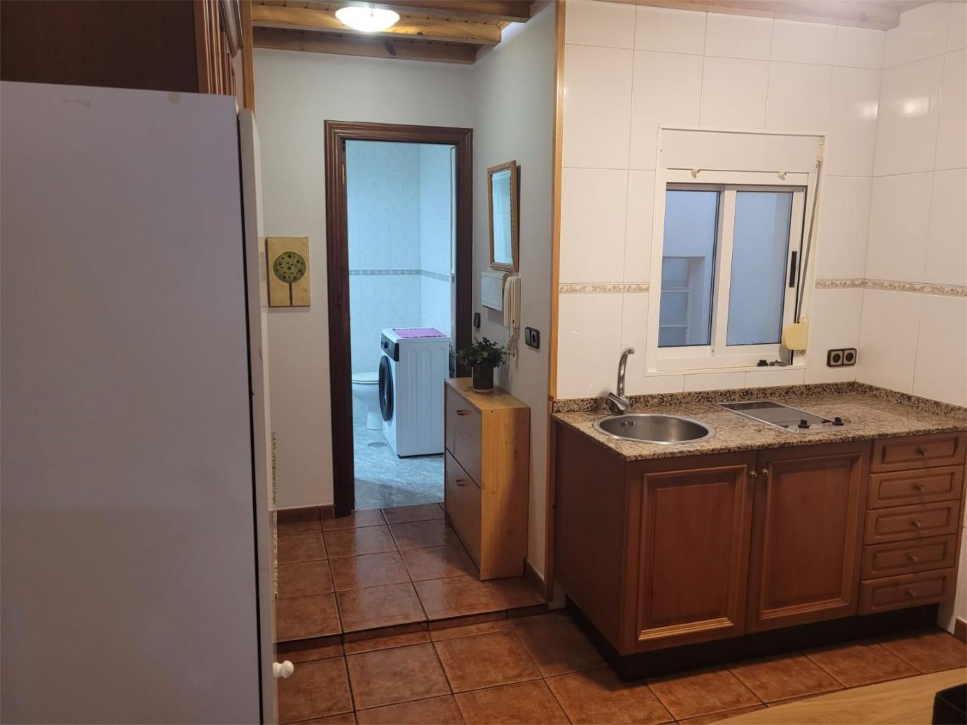 Cuina de Apartament de lloguer en Lugo Capital amb Calefacció i Moblat