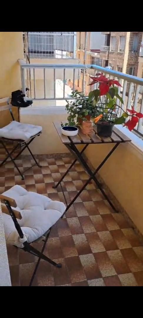 Terrassa de Pis de lloguer en Gandia amb Moblat, Forn i Rentadora