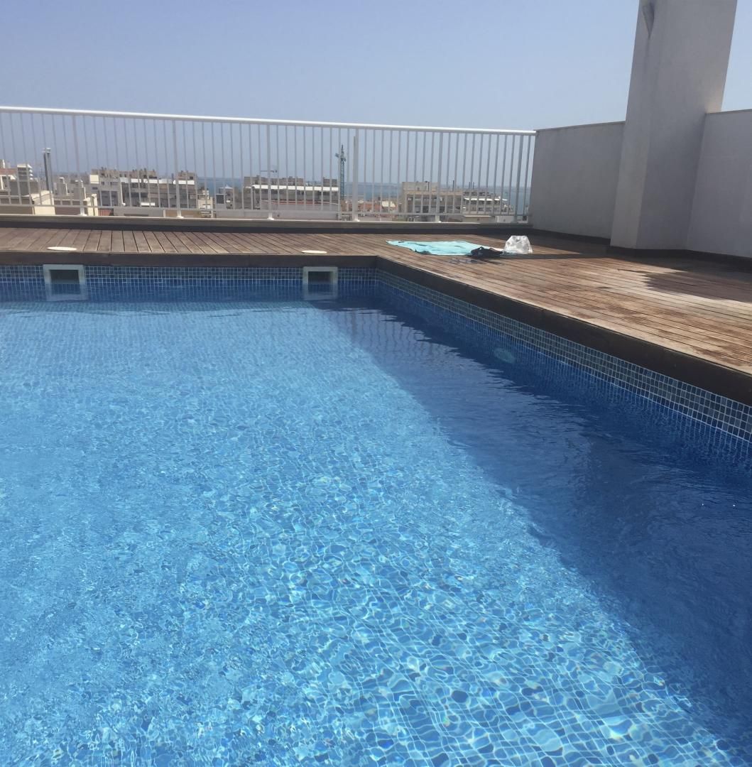Piscina de Apartamento de alquiler en Sant Carles de la Ràpita con Aire acondicionado, Calefacción y Parquet