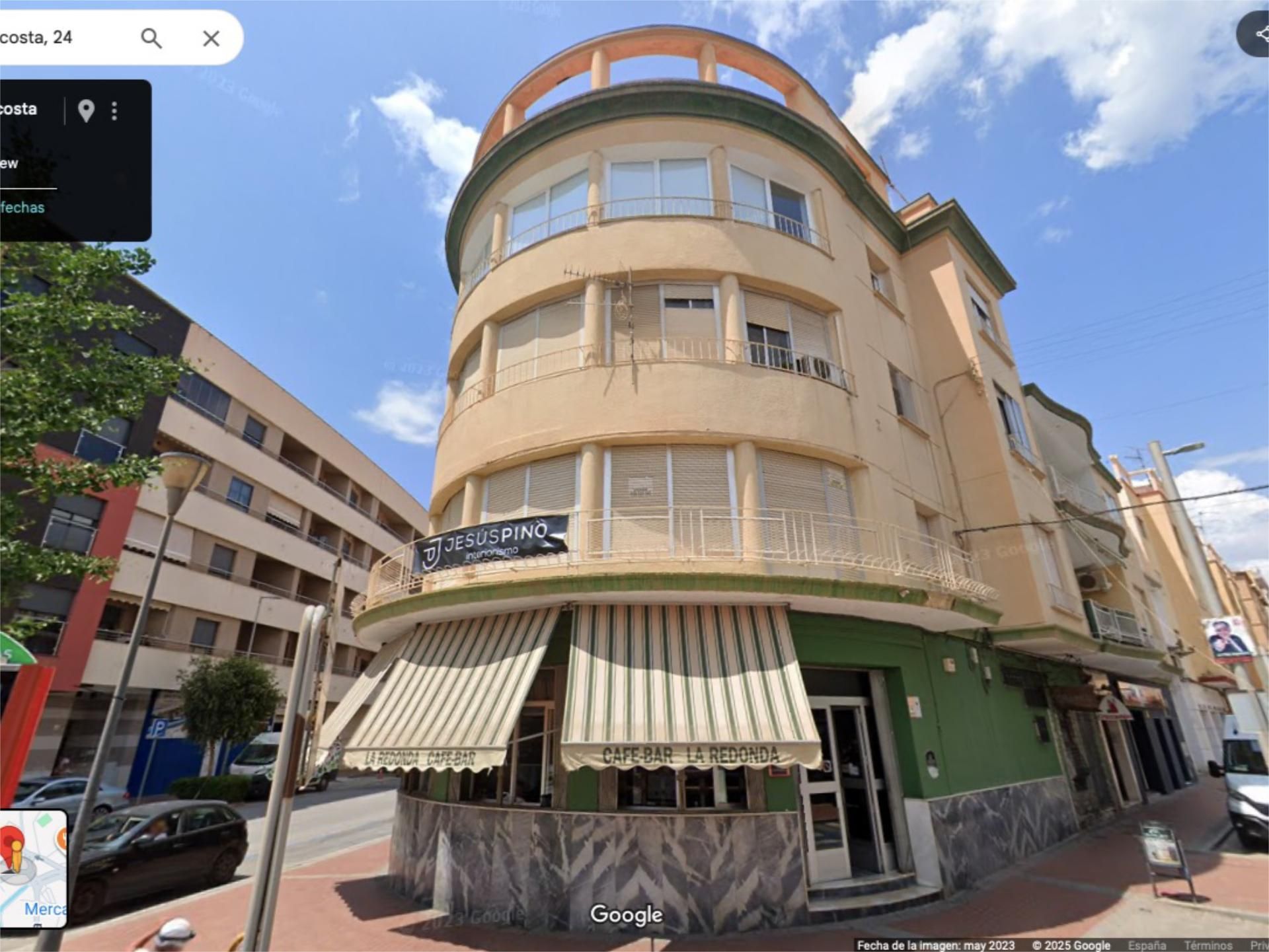 Vista exterior de Pis en venda en Motril amb Terrassa i Balcó