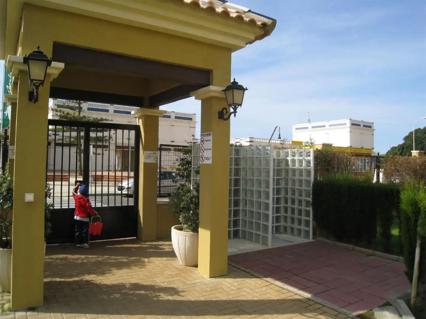 Wohnung zum Verkauf in Ayamonte mit Privatgarten, Terrasse und Schwimmbad