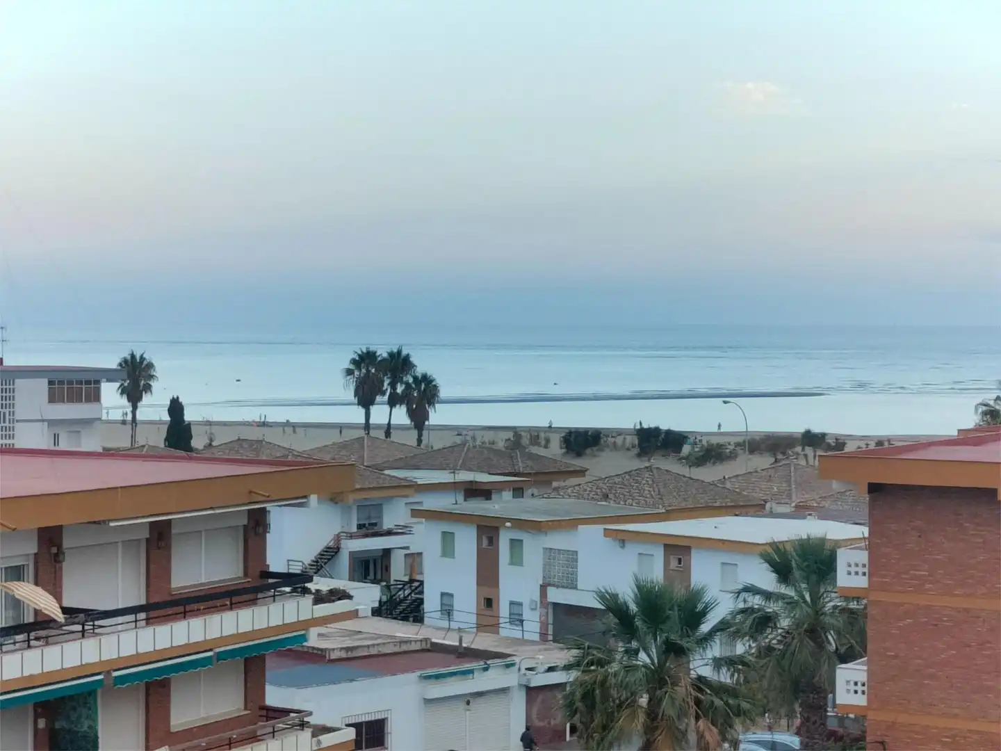 Außenansicht von Wohnung zum Verkauf in Ayamonte mit Privatgarten, Terrasse und Schwimmbad