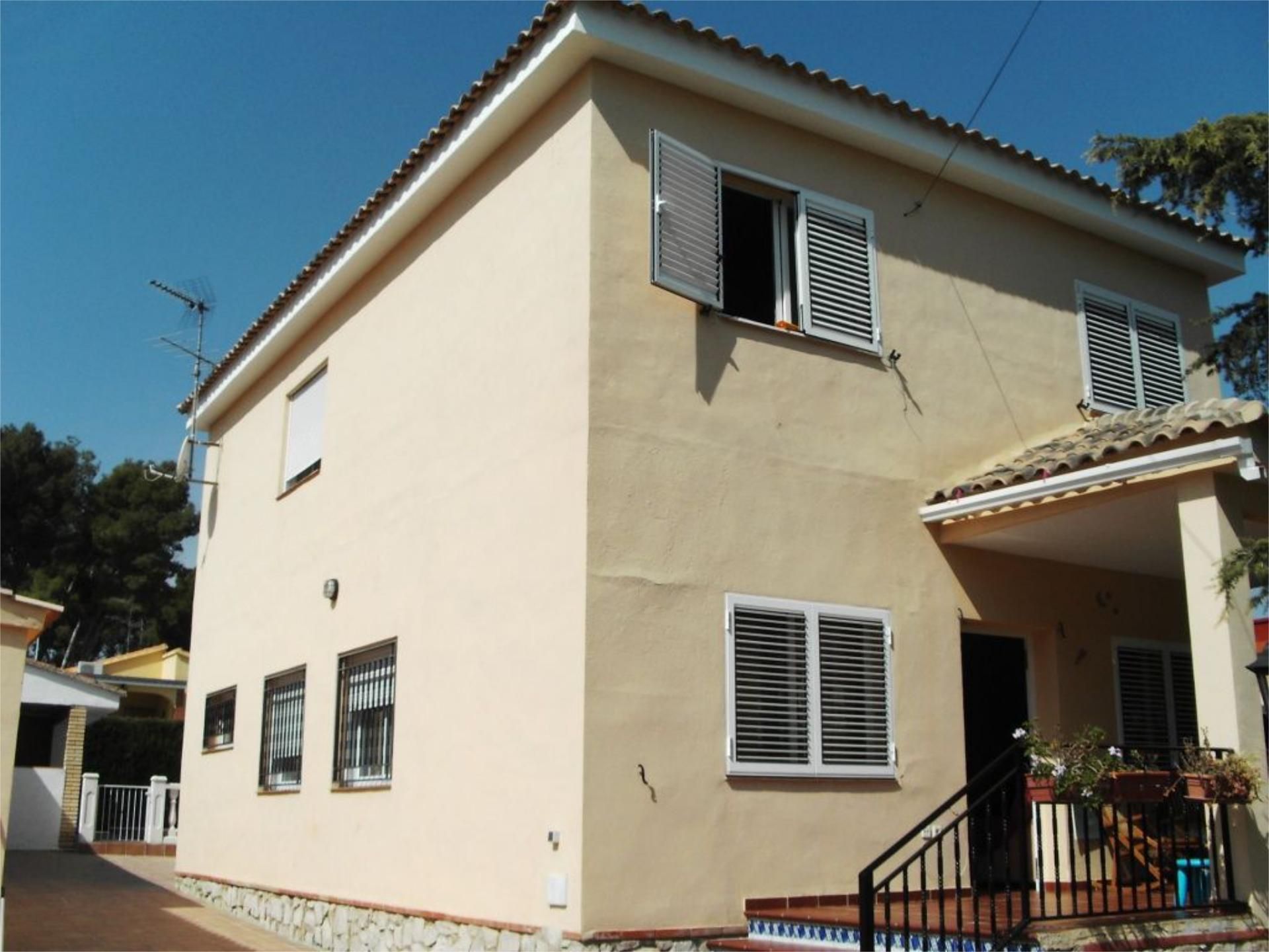 Exterior view of Flat for sale in Riba-roja de Túria  with Air Conditioner, Terrace and Swimming Pool