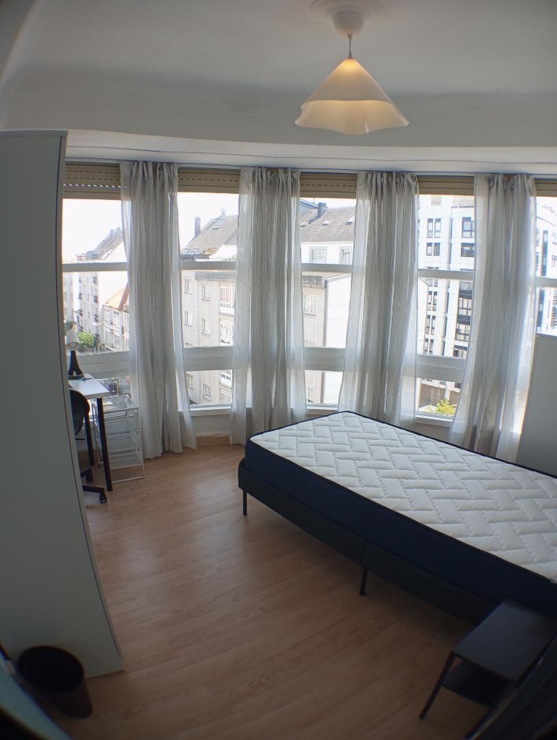 Habitación de Piso para compartir en Ferrol con Amueblado, Horno y Lavadora