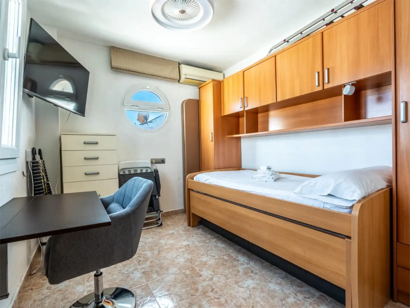 Flat for rent in Avenida de Londres, 184, Los Balcones y los Altos Bedroom of Flat for rent in Orihuela with Air Conditioner, Heating and Parquet flooring