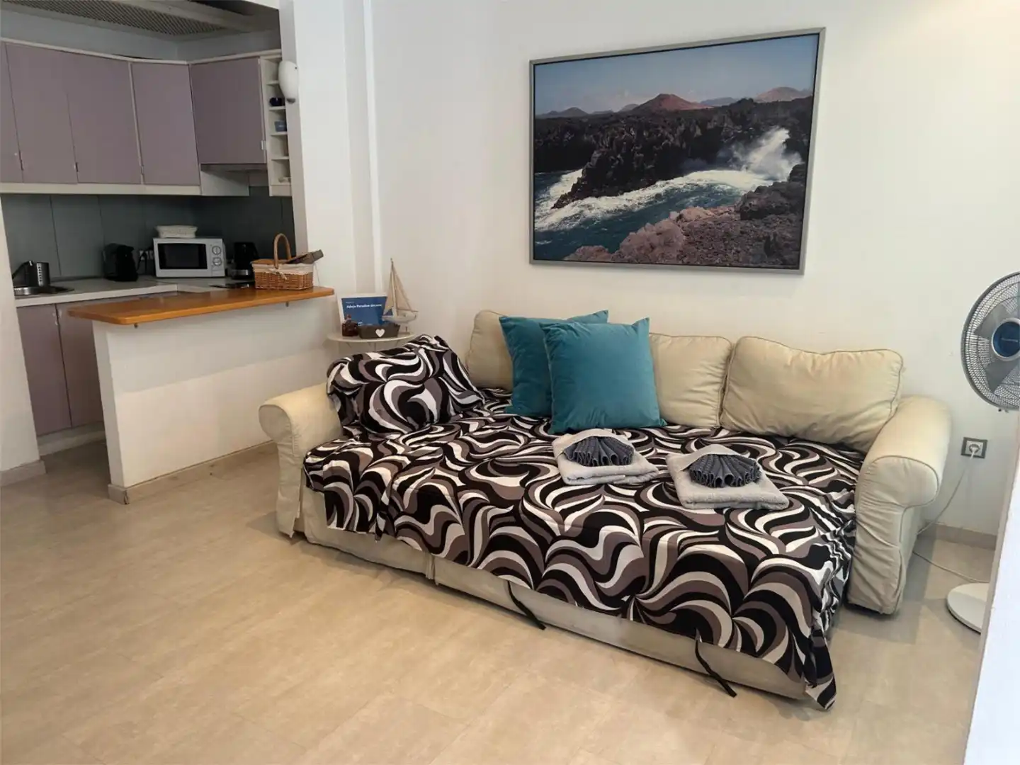 Wohnzimmer von Wohnung zur Miete in Adeje mit Parkett, Schwimmbad und Möbliert