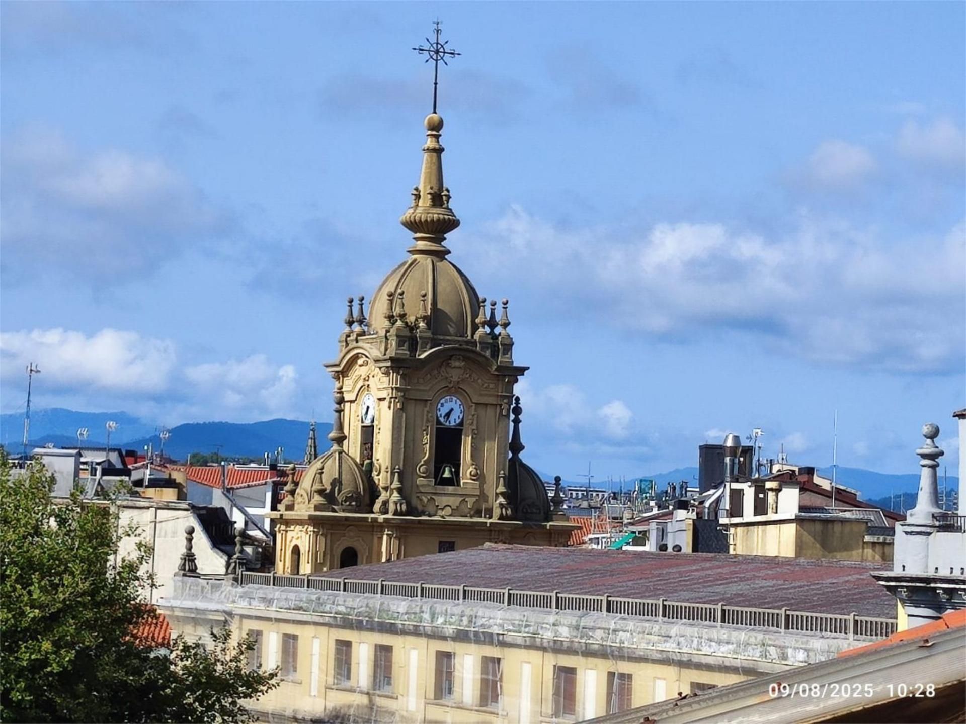 Exterior view of Flat for sale in Donostia - San Sebastián   with Heating and Balcony