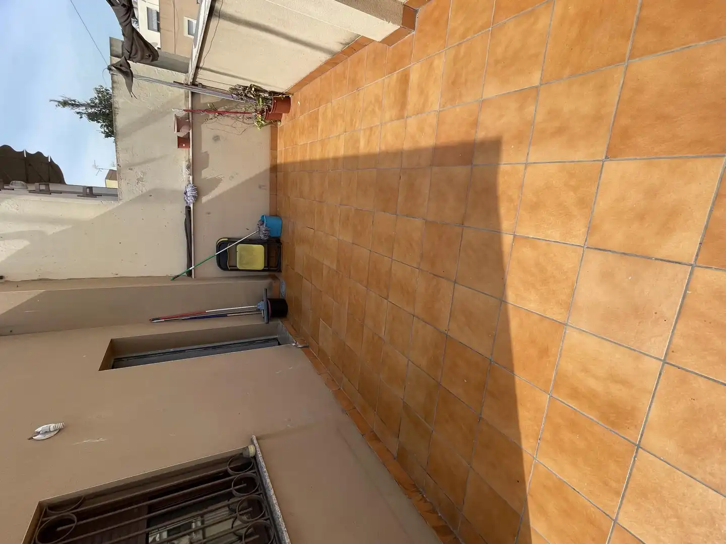 Casa adosada en venta en Calle Querol, 19, San Lorenzo Casa adosada en venta en Melilla con Aire acondicionado, Parquet y Terraza