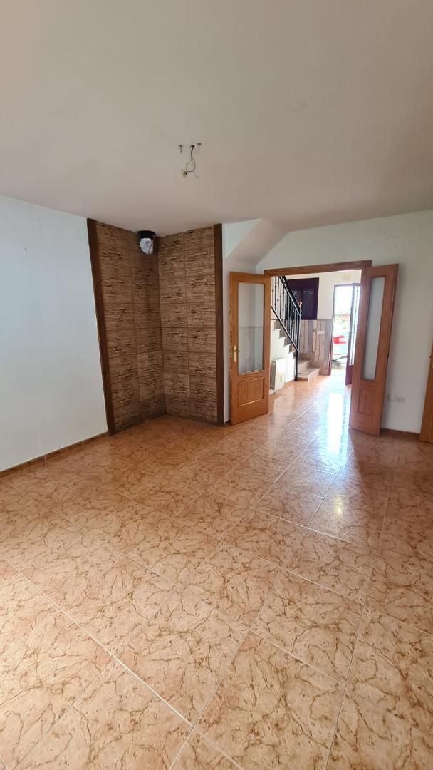 House or chalet for sale in Piedralaves  with Heating and Parquet flooring