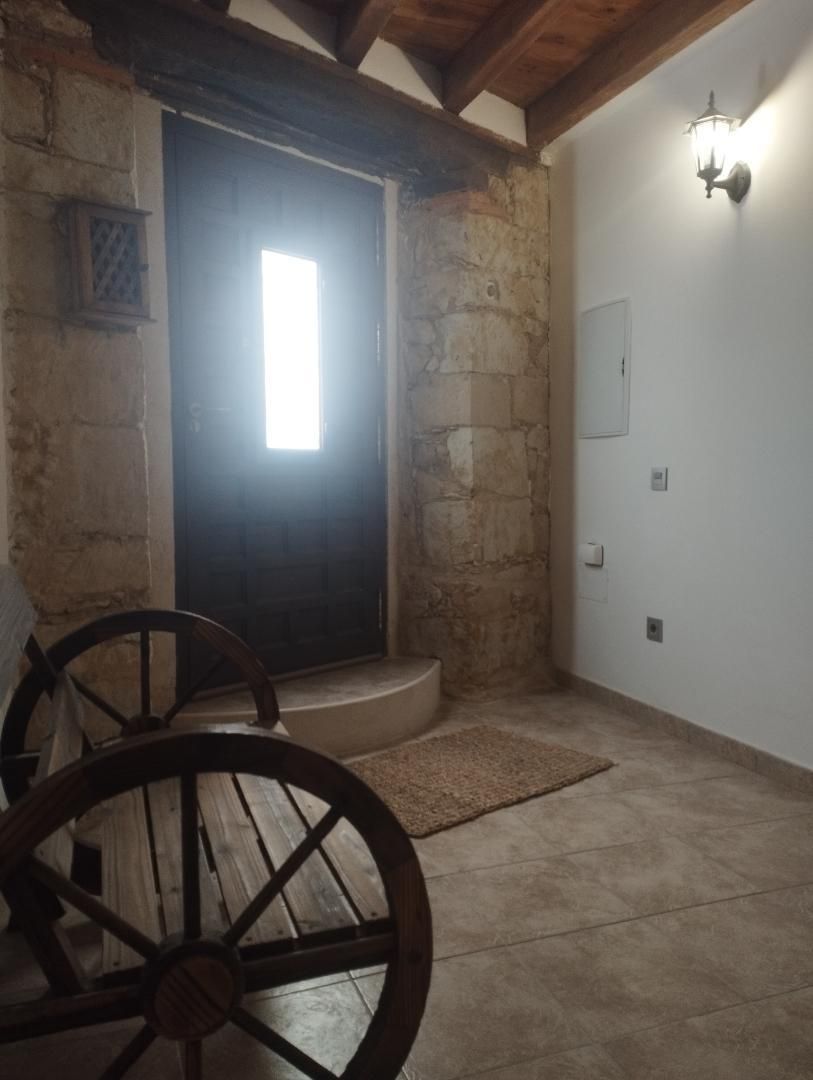 Single-family semi-detached to rent in Travesia Iglesia III, 6, Casaseca de Campeán