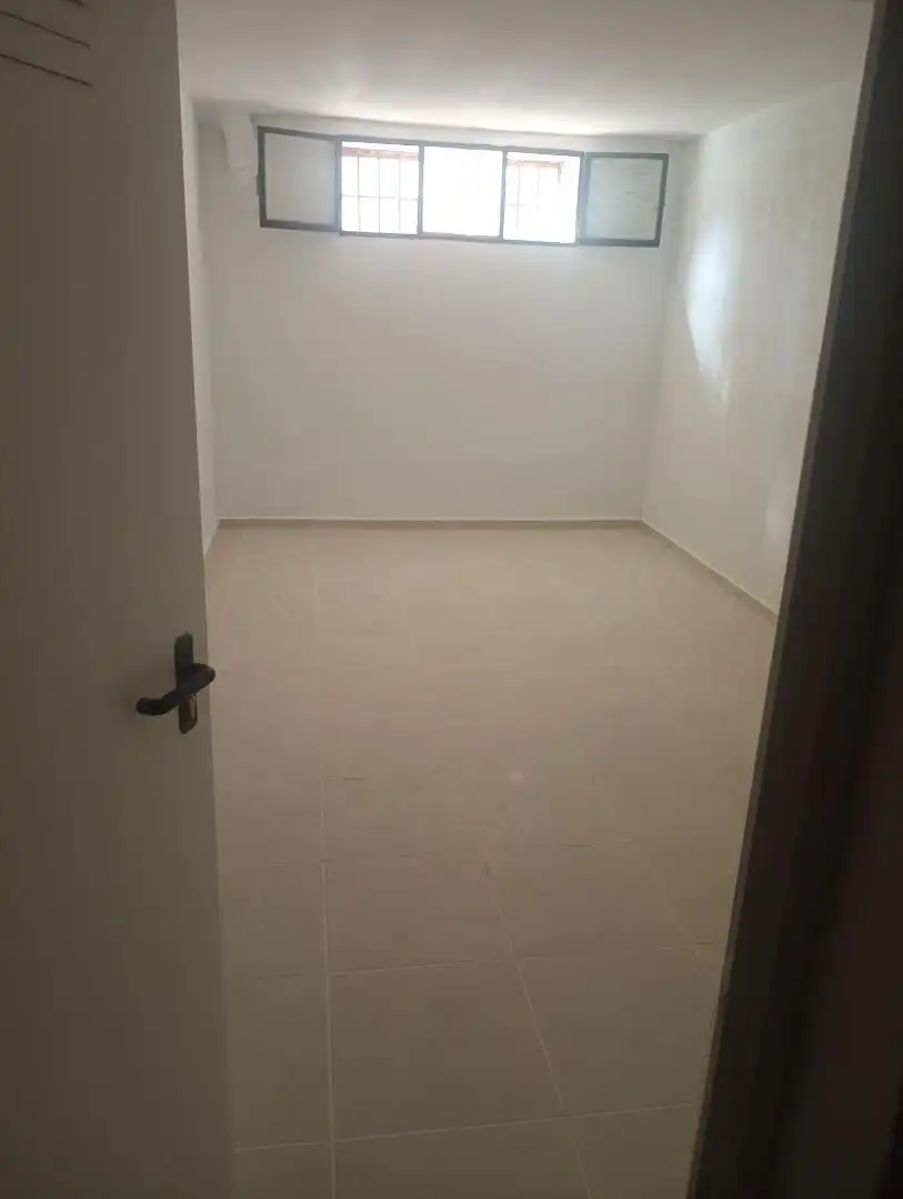Schlafzimmer von Lagerraum zur Miete in Albacete