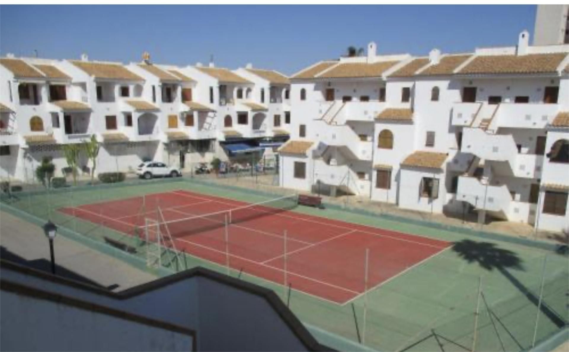 Vista exterior de Dúplex en venda en La Manga del Mar Menor amb Jardí privat, Parquet i Terrassa