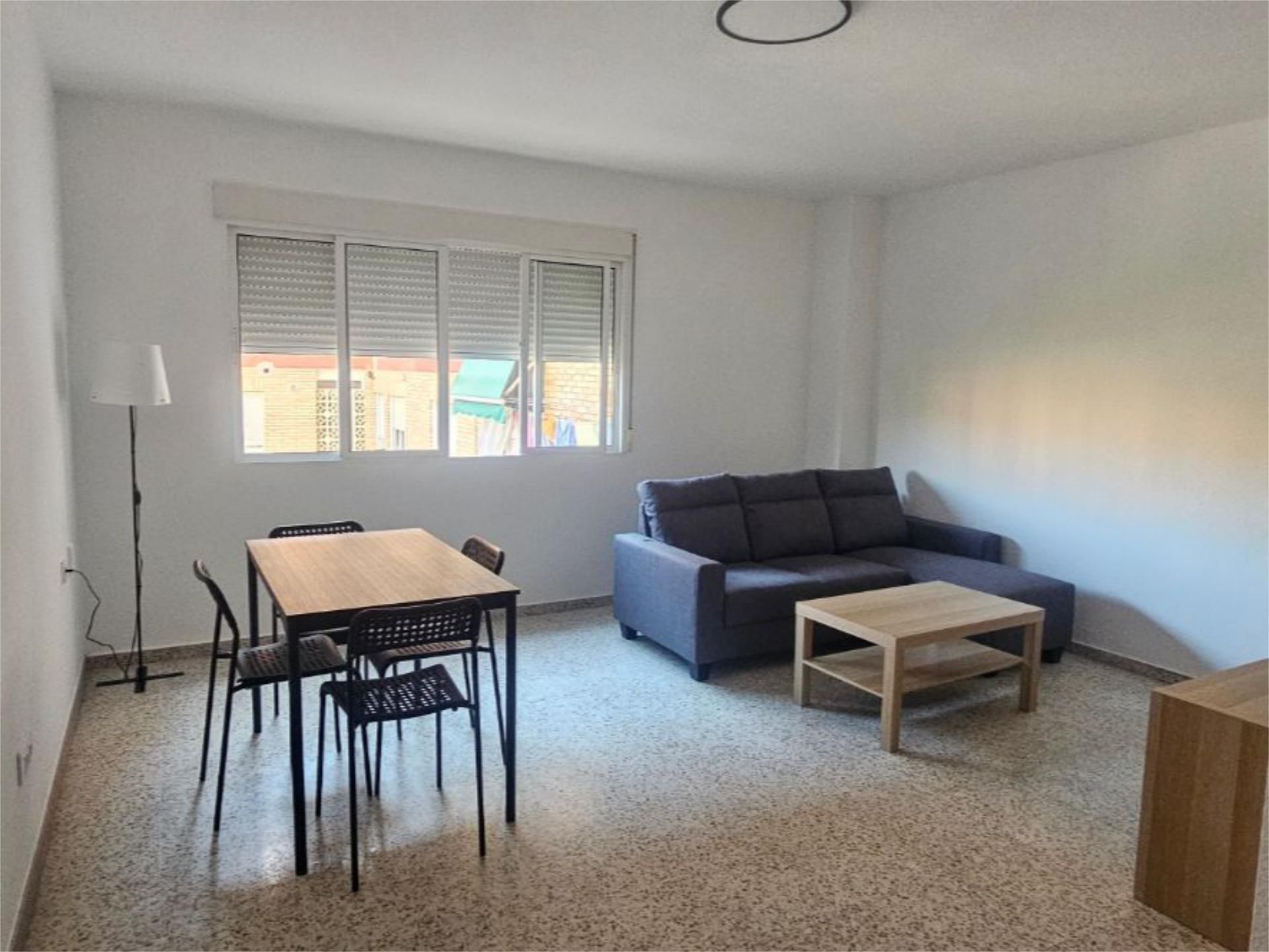 Living room of Flat to share in  Granada Capital  with Furnished and Balcony