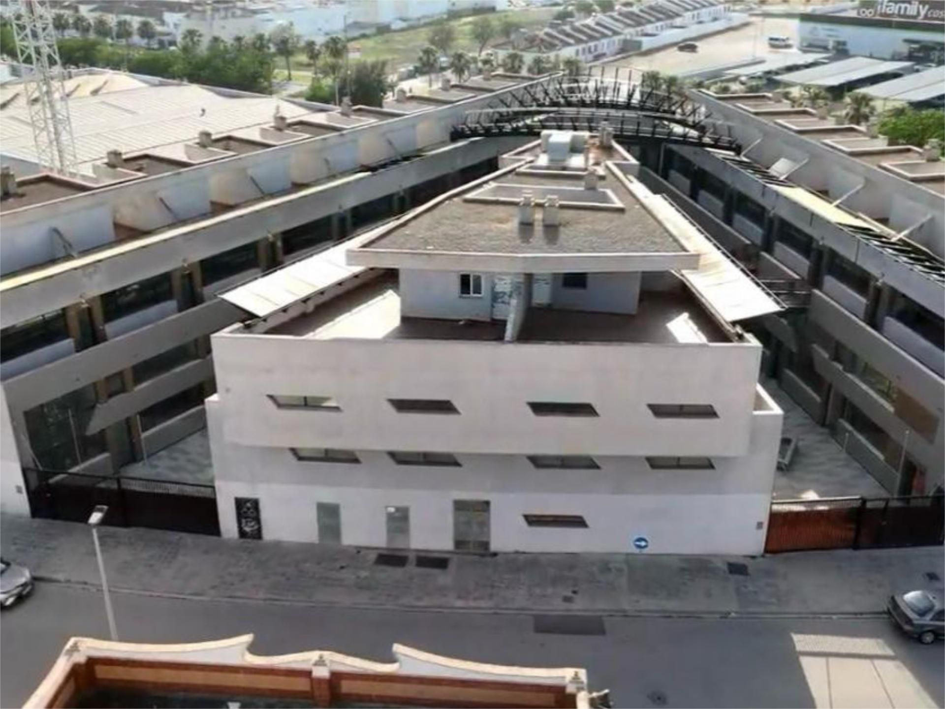 Vista exterior de Local en venda en Lebrija