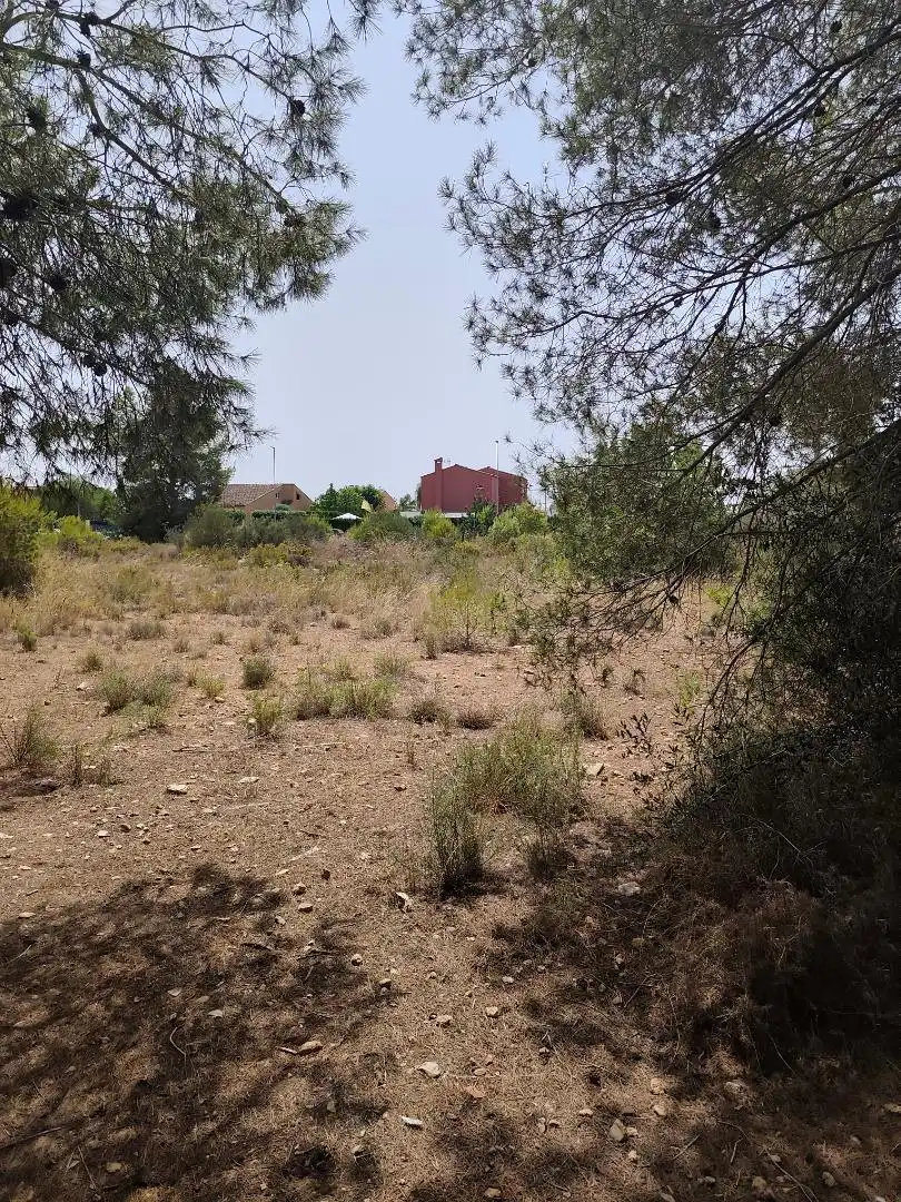 Terreno en venta en Carrer Moixent, 38, Entrepinos Terreno en venta en L'Eliana