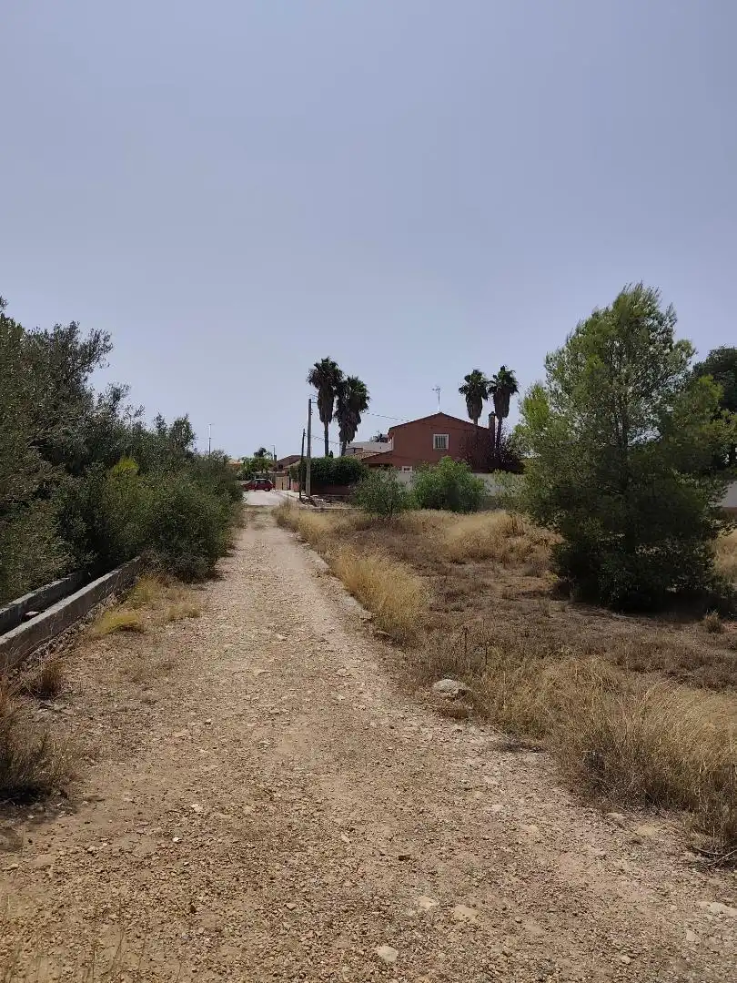 Terreno en venta en Carrer Moixent, 38, Entrepinos Terreno en venta en L'Eliana