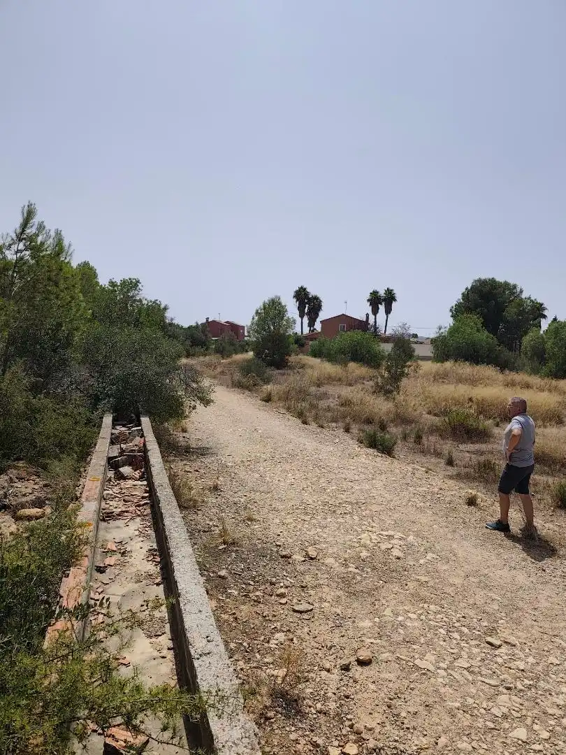 Terreno en venta en Carrer Moixent, 38, Entrepinos Terreno en venta en L'Eliana