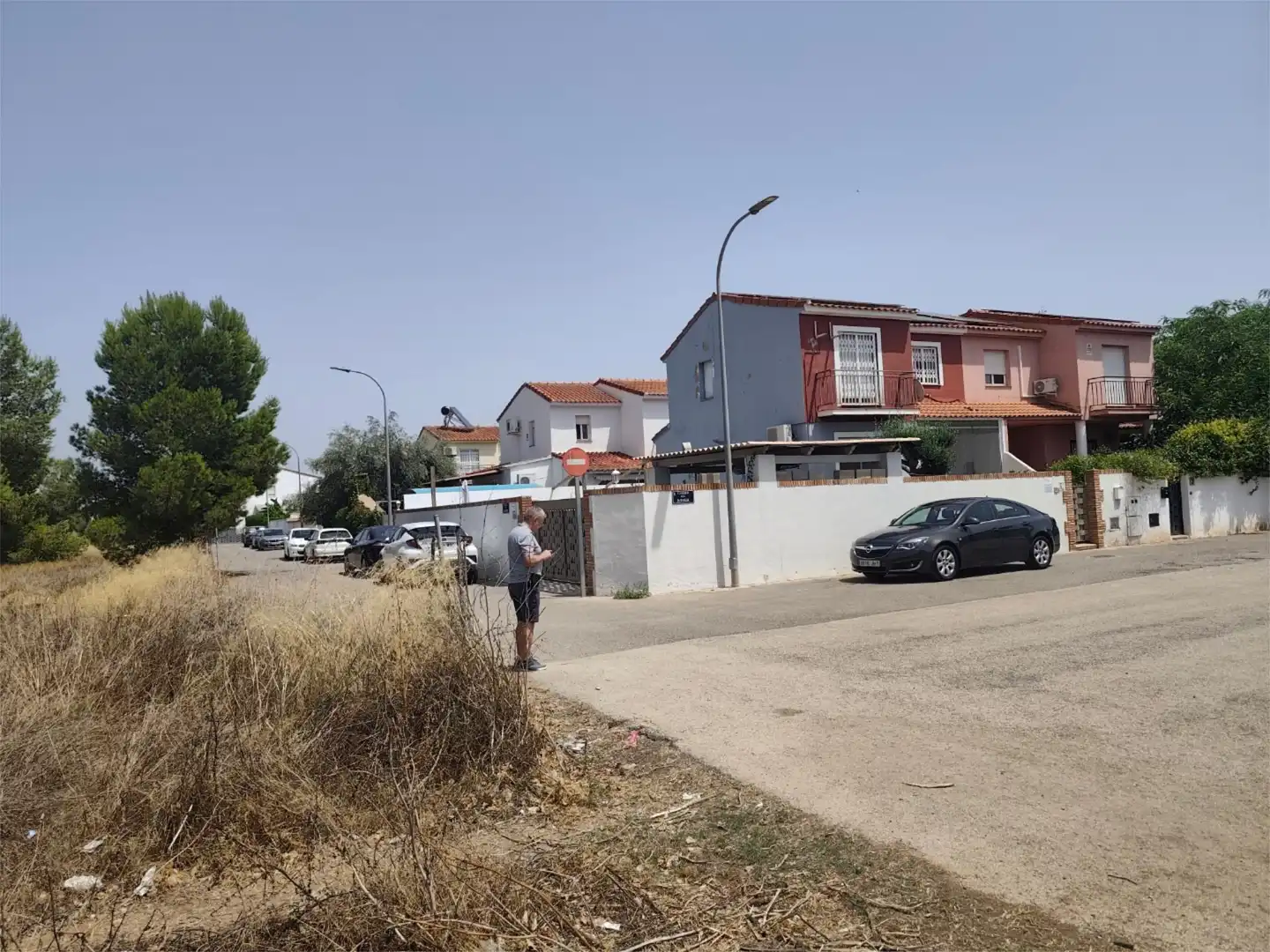 Terreno en venta en Carrer Moixent, 38, Entrepinos Vista exterior de Terreno en venta en L'Eliana