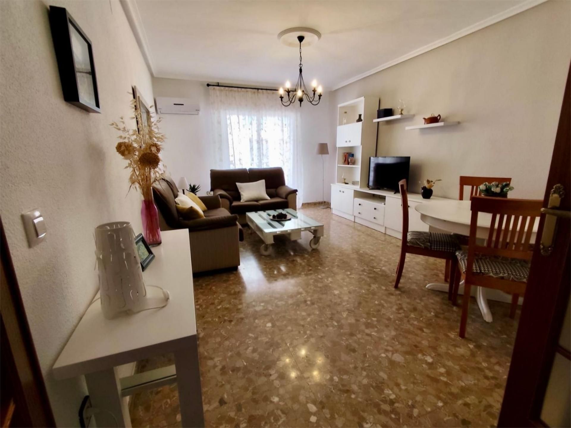 Vista exterior de Piso de alquiler en Linares con Aire acondicionado, Calefacción y Amueblado
