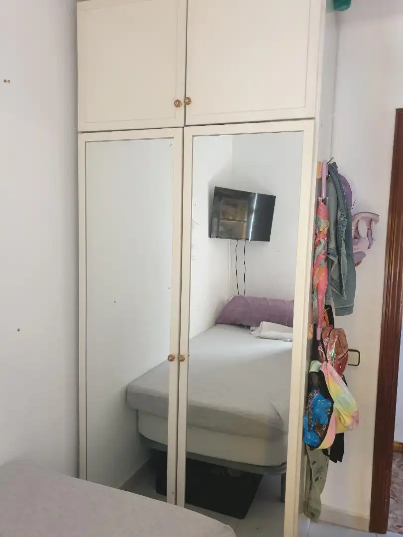 Habitación en Carrer del Japó, 15, La Prosperitat Habitación de Piso para compartir en Barcelona con Terraza, Trastero y Amueblado