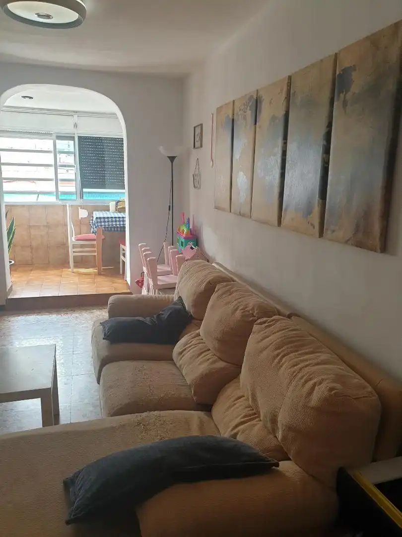 Habitación en Carrer del Japó, 15, La Prosperitat Sala de estar de Piso para compartir en Barcelona con Terraza, Trastero y Amueblado