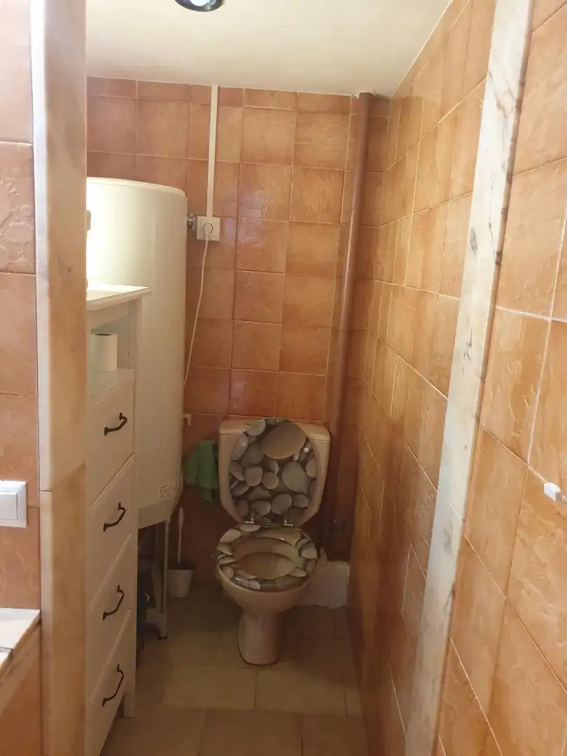 Habitación en Carrer del Japó, 15, La Prosperitat Baño de Piso para compartir en Barcelona con Terraza, Trastero y Amueblado